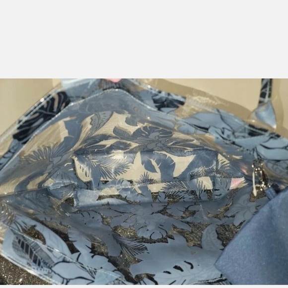 New Pink Victoria’s Secret Large PVC Tote with Interior Pouch - Picture 3 of 6